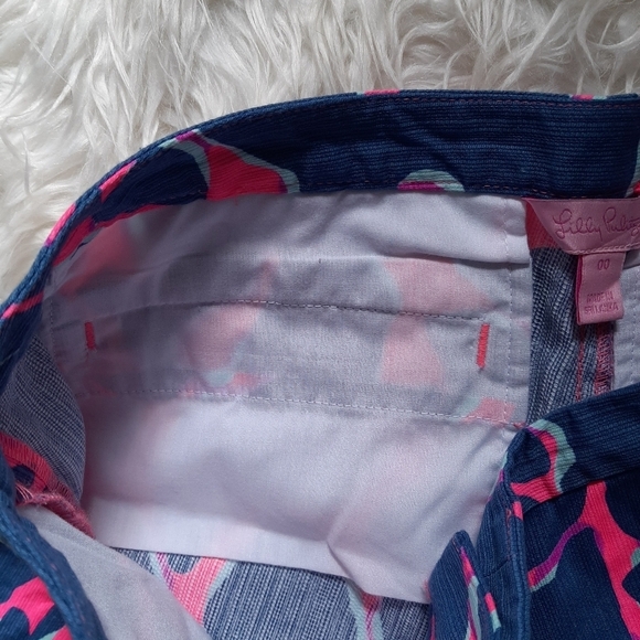Lilly Pulitzer size 00 shorts - Picture 2 of 2